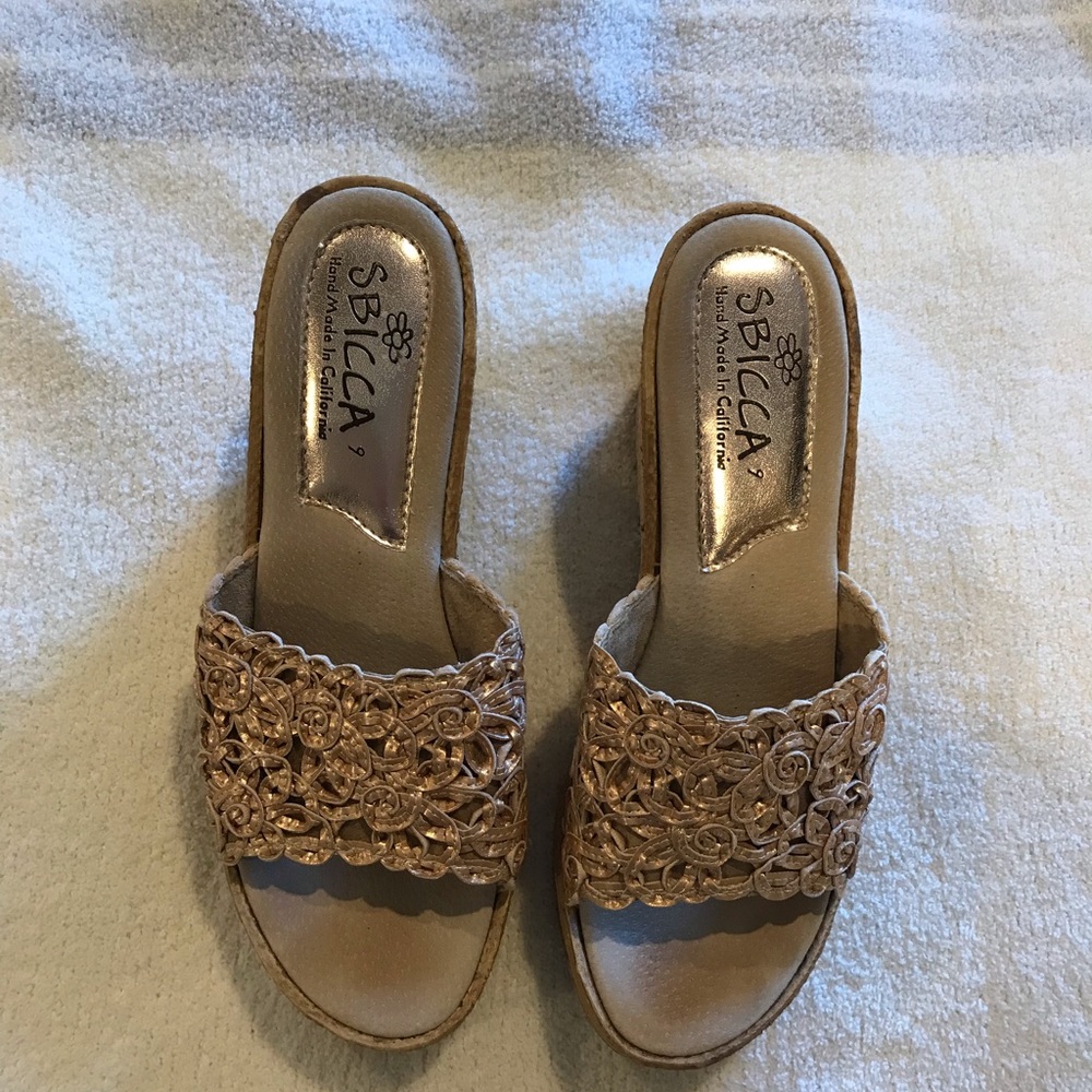 SBICCA Platform Sandals Size 9